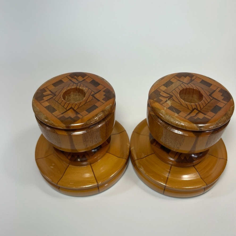 Hand turned wooden candle stick holders lacquered signed - Picture 3 of 13